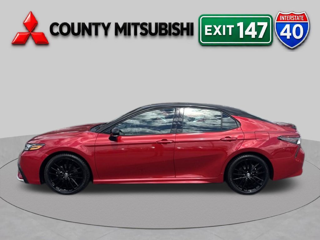 Used 2023 Toyota Camry XSE FWD image 3