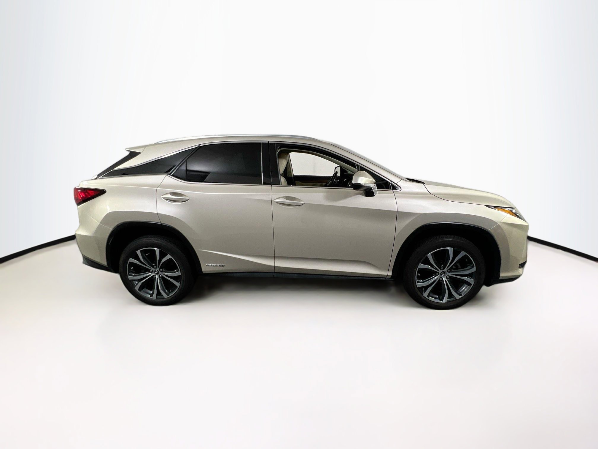 Used 2018 Lexus RX 450h AWD w/ Premium Package image 4
