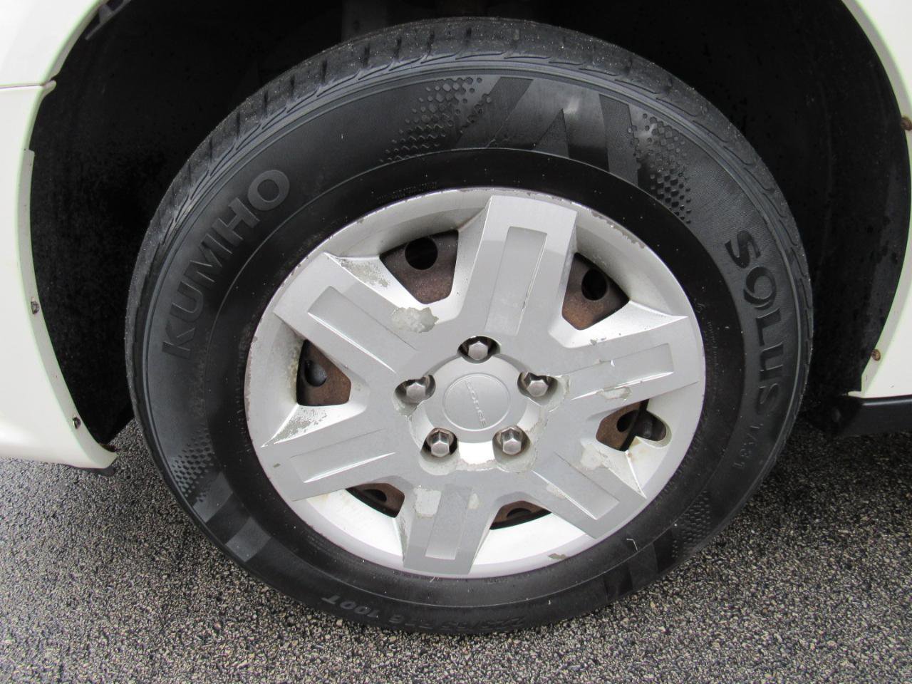 Used 2011 Dodge Grand Caravan image 9