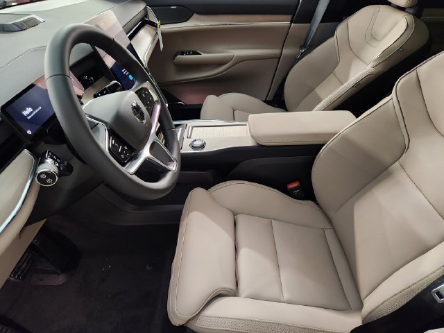 New 2026 Volvo EX90 Plus RWD image 13