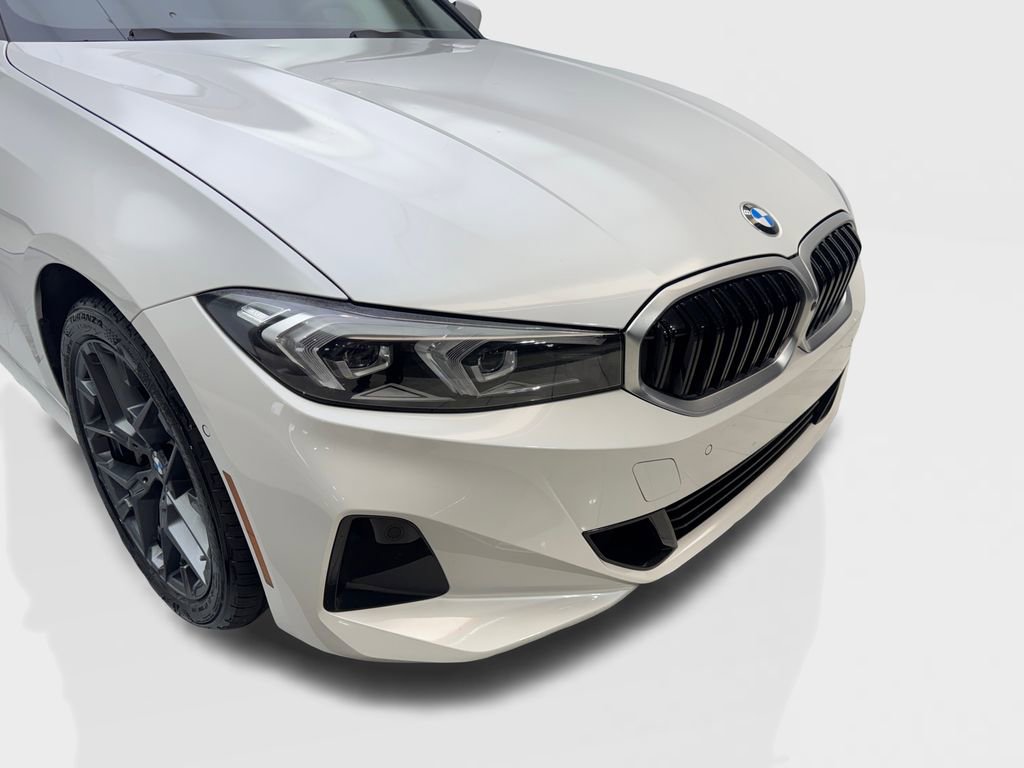 Used 2025 BMW 330i Sedan RWD image 17