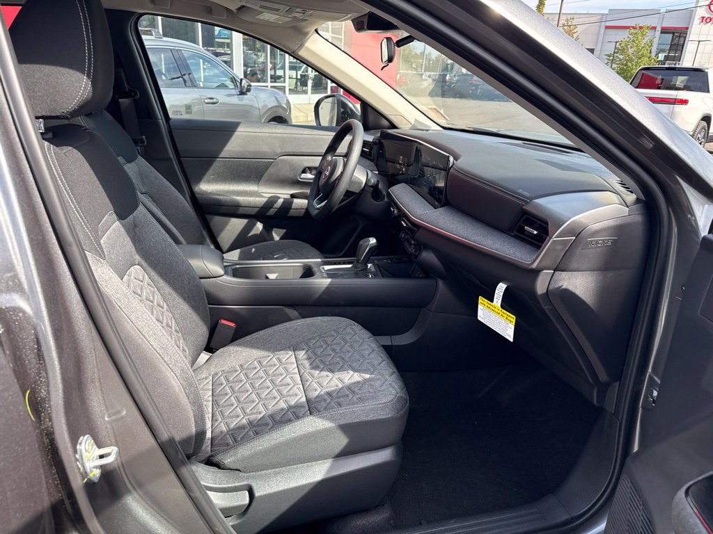 New 2026 Nissan Kicks SV w/ SV Premium Package AWD/4WD image 9