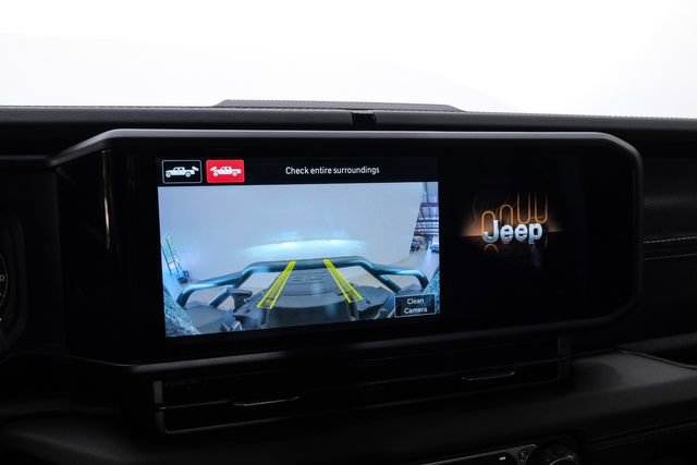 Used 2025 Jeep Gladiator Rubicon w/ Safety Group AWD/4WD image 65