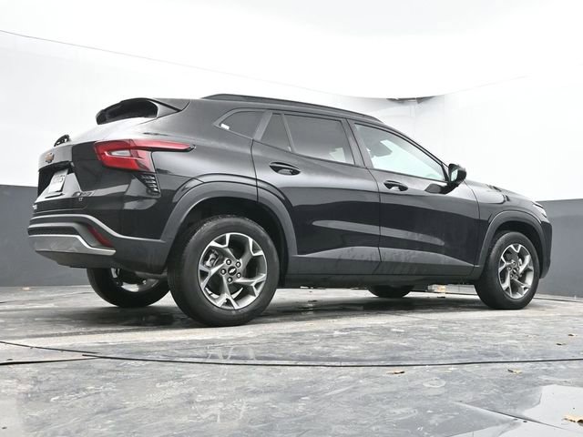 Used 2025 Chevrolet Trax LT image 49