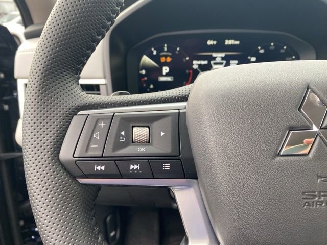 New 2025 Mitsubishi Outlander SE image 22