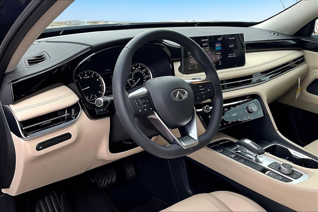 Used 2025 INFINITI QX60 Pure image 14