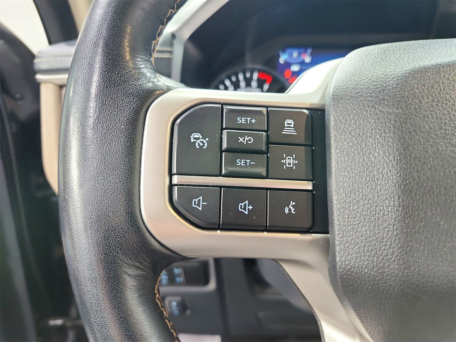 Used 2024 Ford Expedition Limited image 26