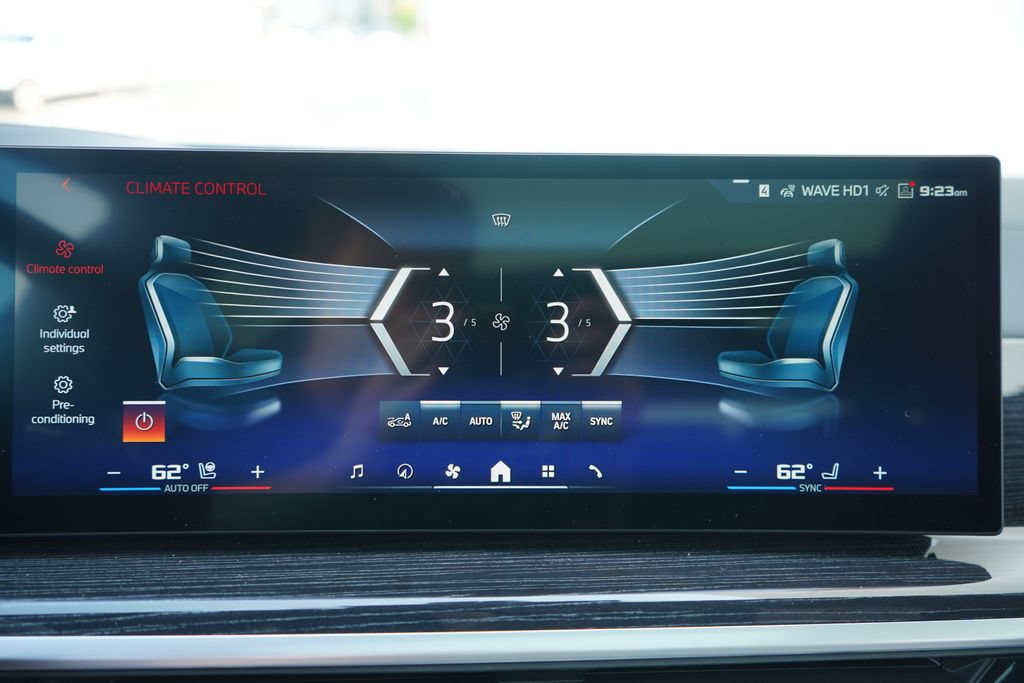 Used 2026 BMW X7 M60i AWD/4WD image 18