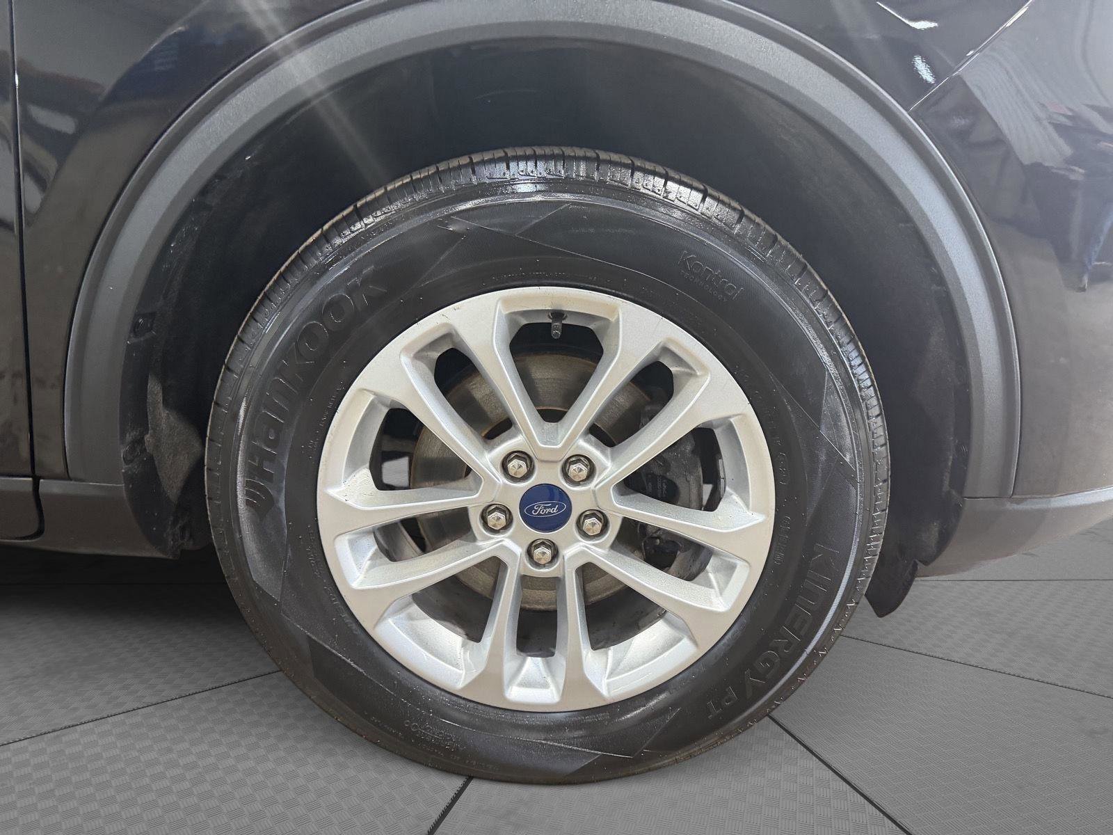 Used 2022 Ford Escape SE AWD/4WD image 3