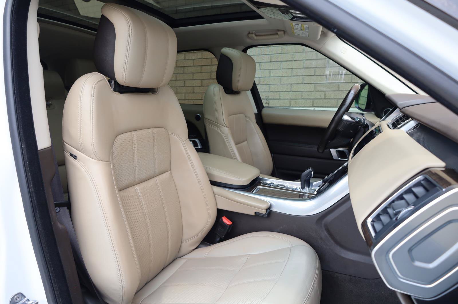 Used 2018 Land Rover Range Rover Sport HSE AWD/4WD image 33