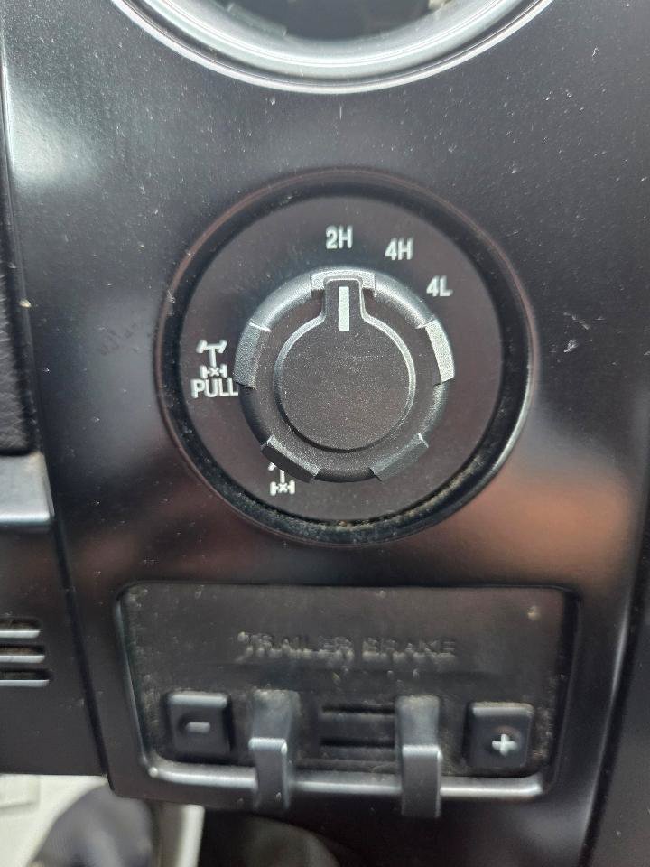 Used 2013 Ford F150 FX4 w/ Luxury Equipment Group AWD/4WD image 24