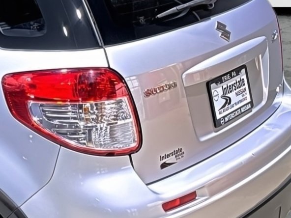 Used 2011 Suzuki SX4 AWD Hatchback image 10