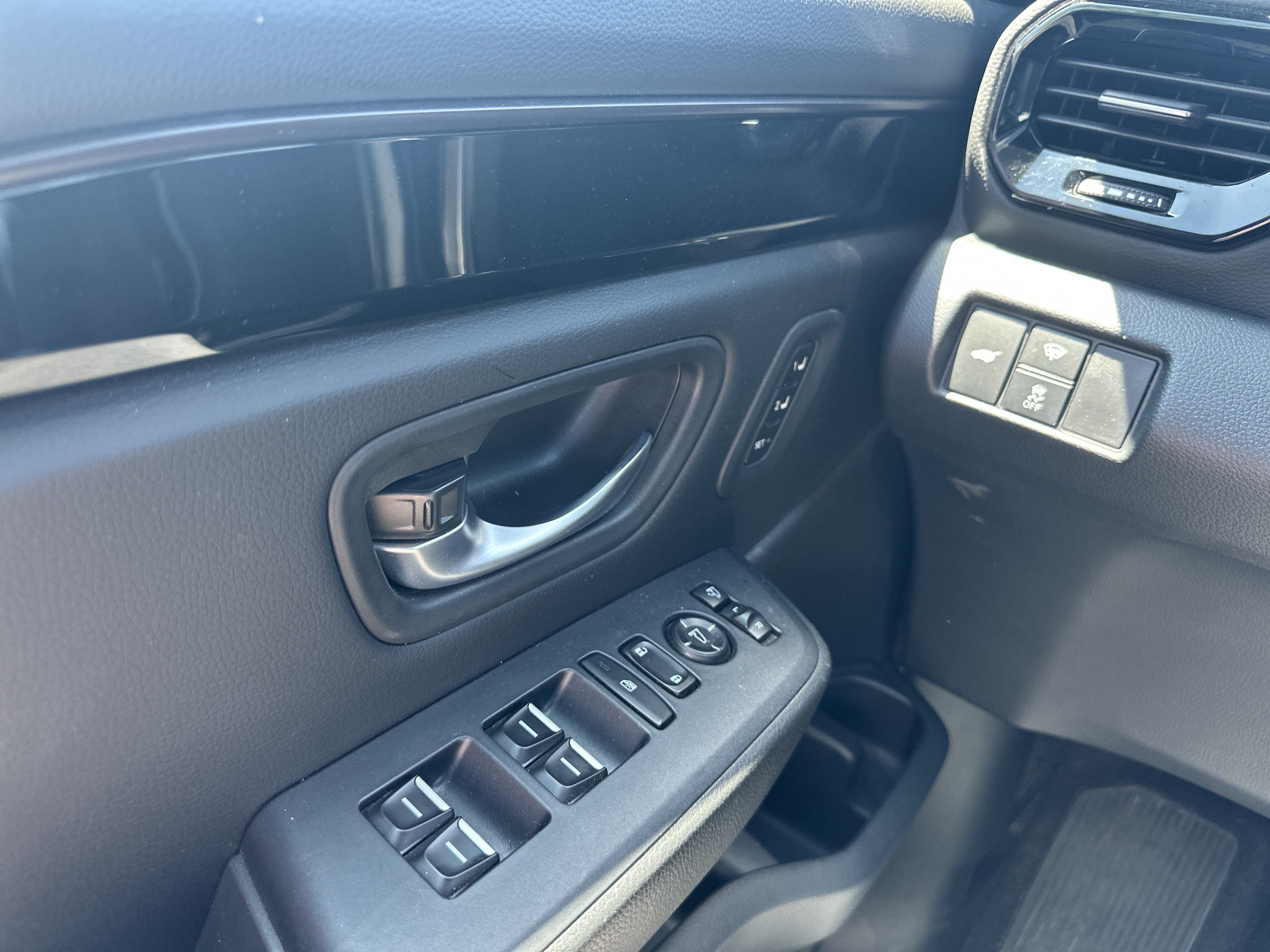 Certified 2024 Honda Pilot TrailSport image 27
