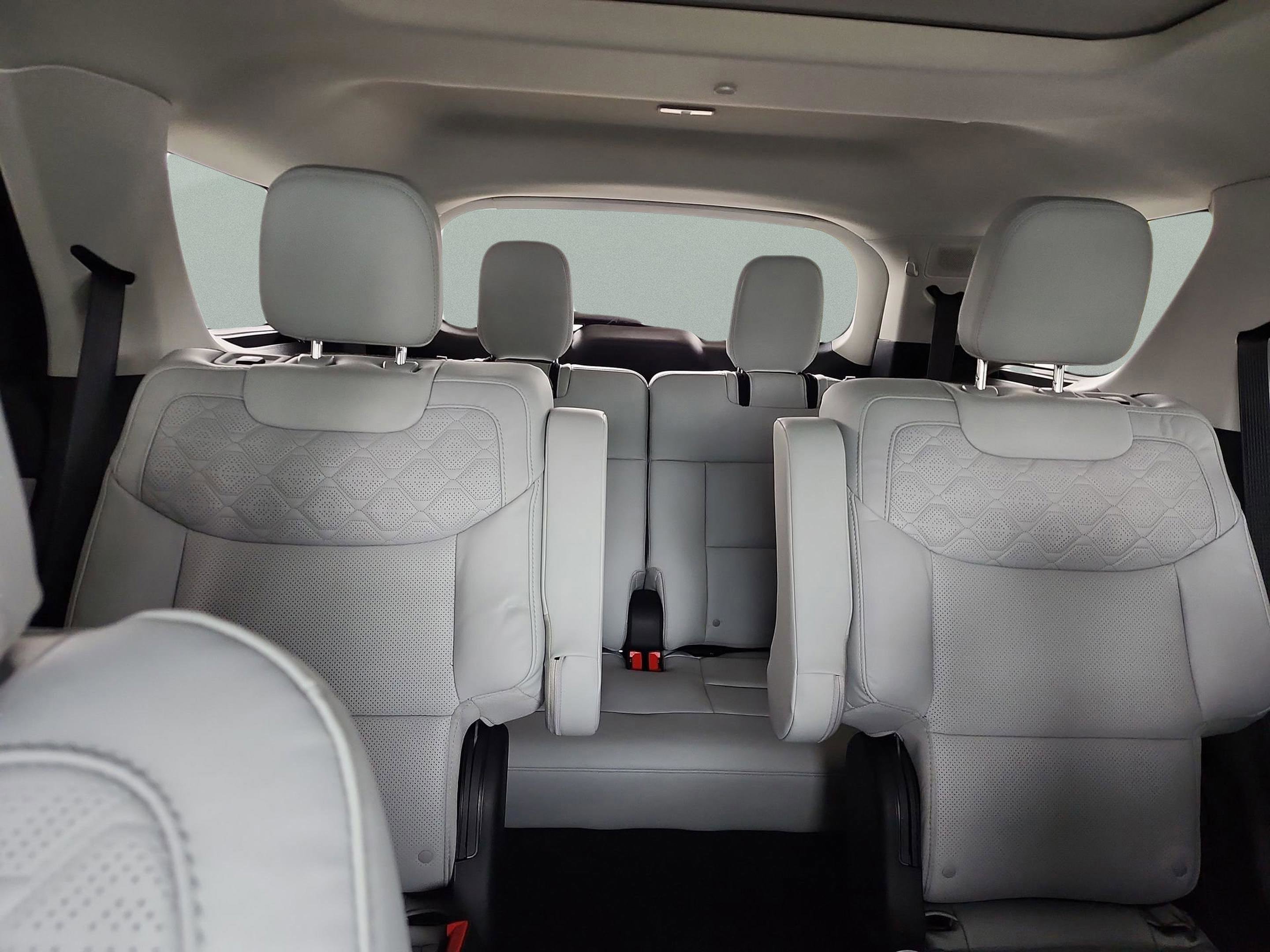 New 2026 Ford Explorer Platinum w/ LUX Leather Package image 17