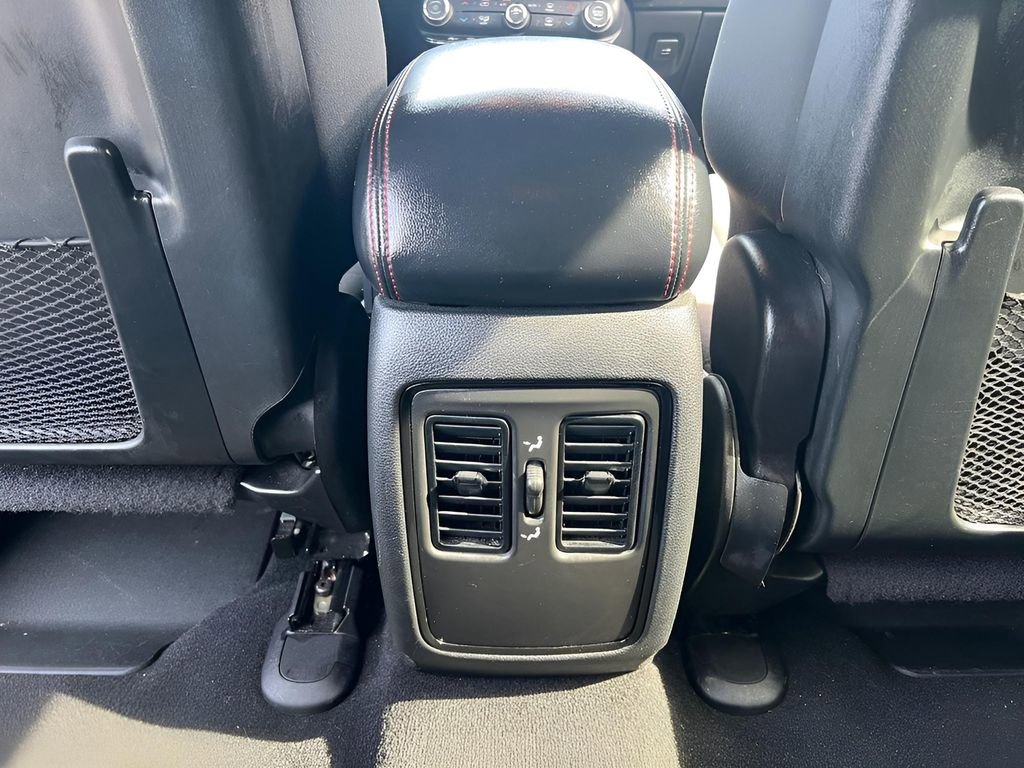 Used 2024 Dodge Durango GT image 23