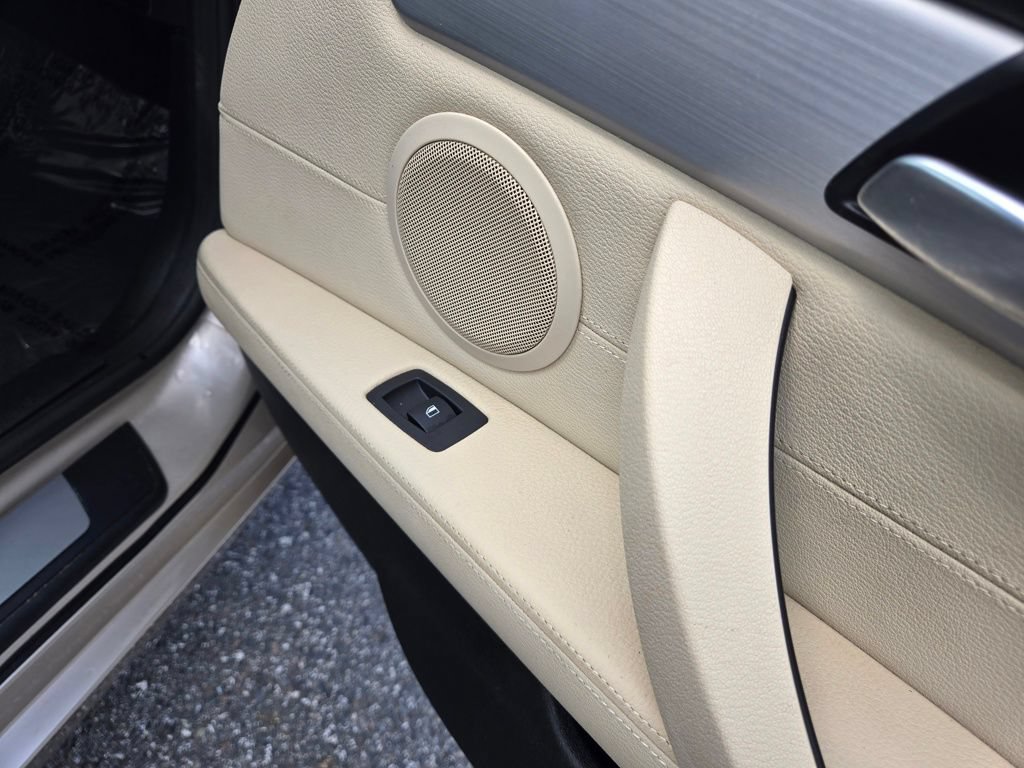 Used 2012 BMW Z4 sDrive35i RWD image 44