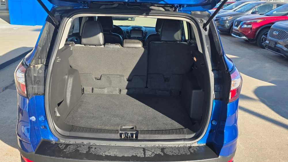 Used 2018 Ford Escape SE w/ SE Sport Appearance Package image 9