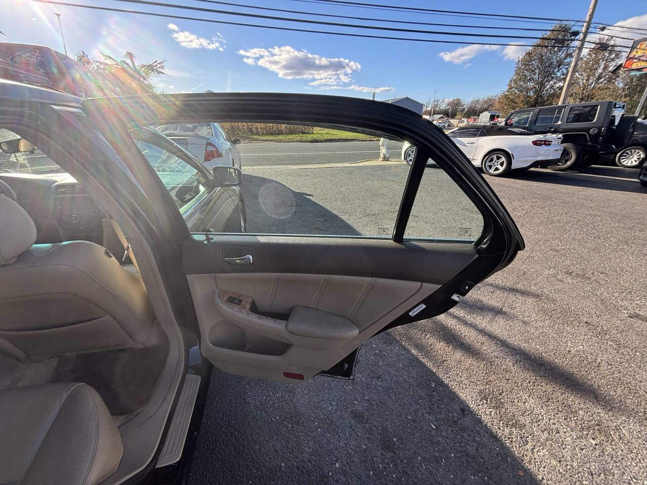 Used 2005 Honda Accord EX-L image 24