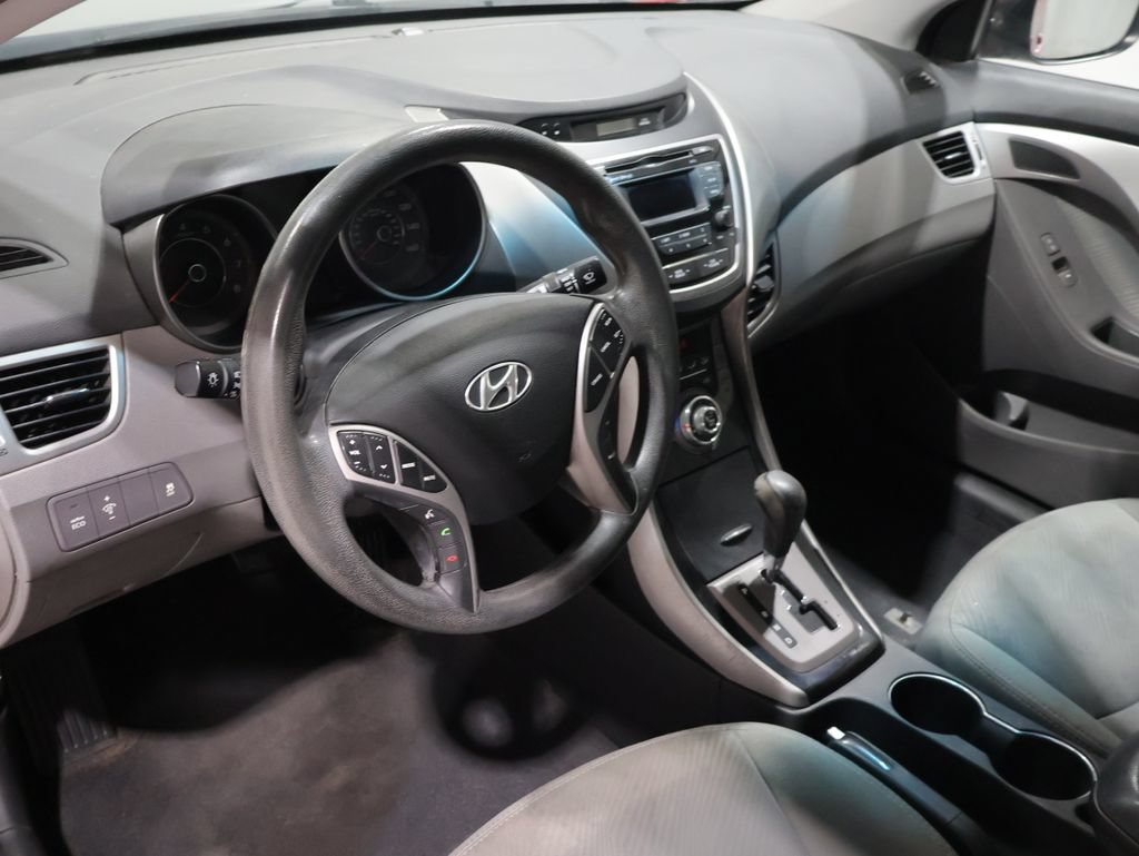 Used 2013 Hyundai Elantra GLS w/ Preferred Pkg FWD image 12
