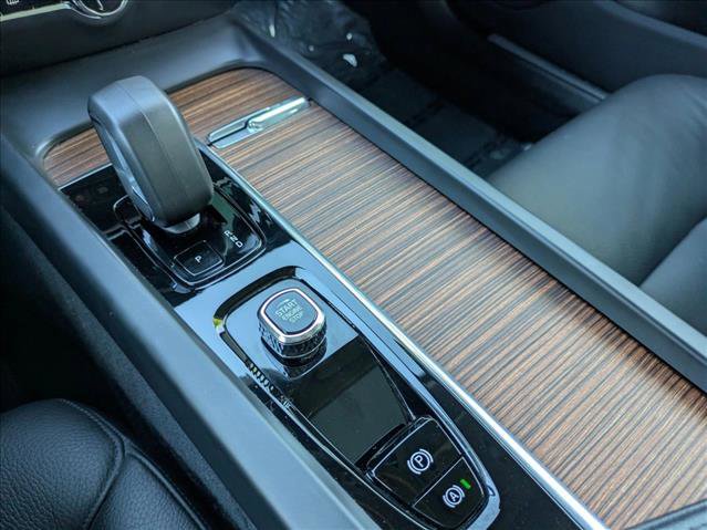 Used 2024 Volvo S60 B5 Plus image 12