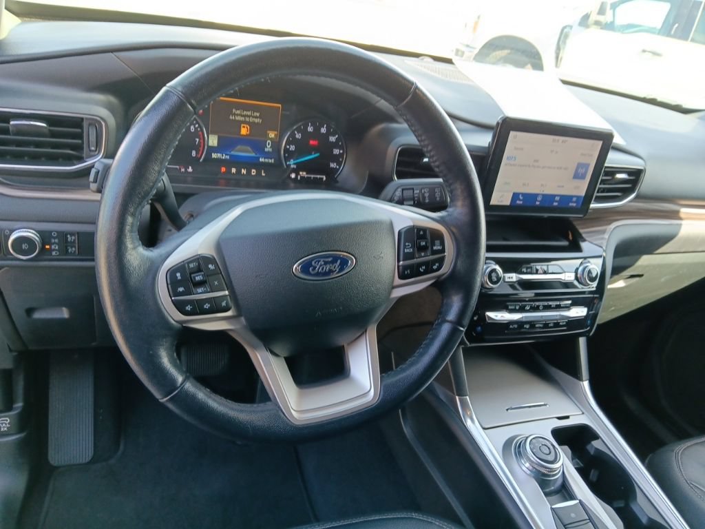 Used 2023 Ford Explorer Limited AWD/4WD image 13