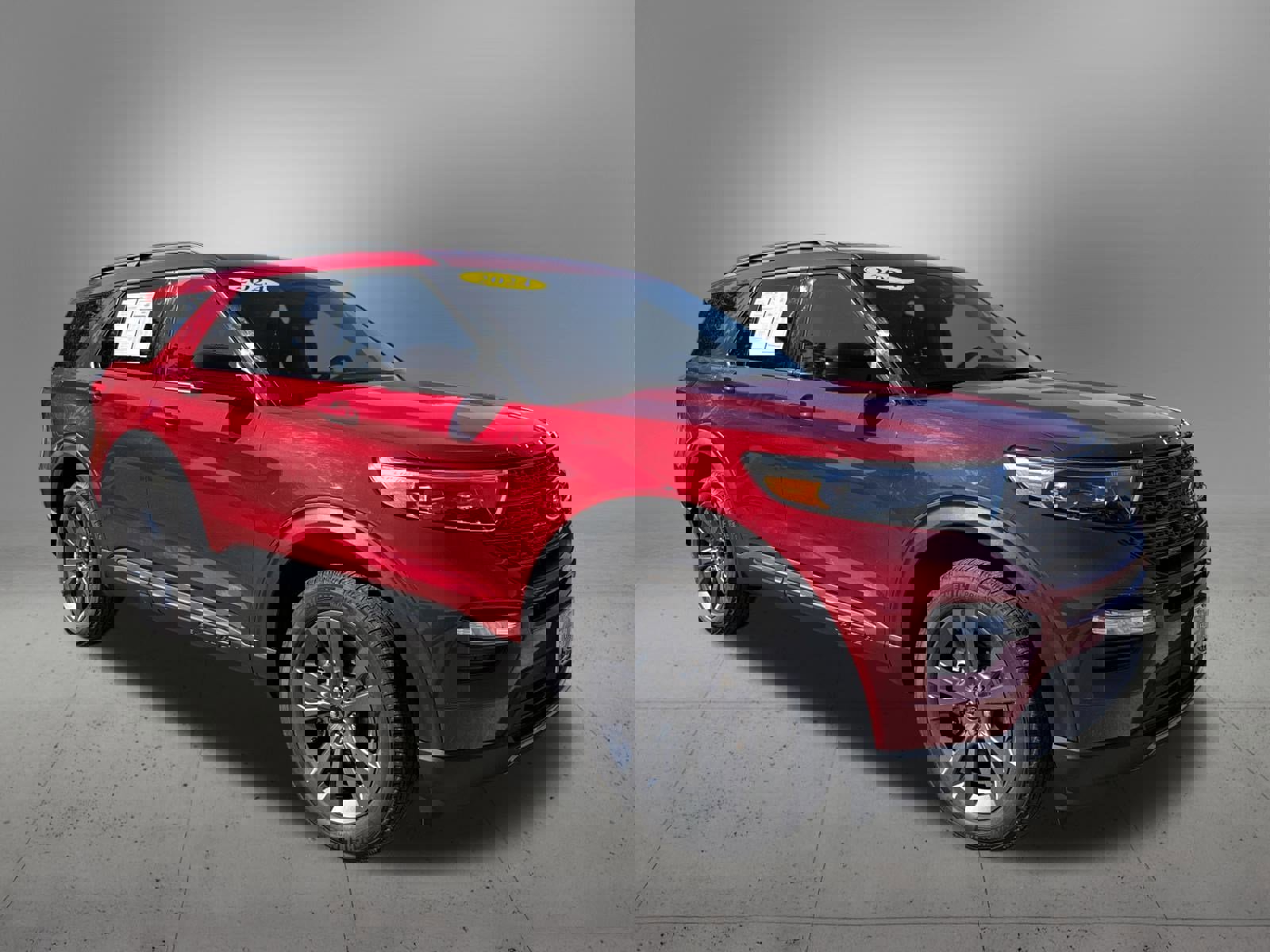 Used 2024 Ford Explorer XLT w/ Equipment Group 202A image 6