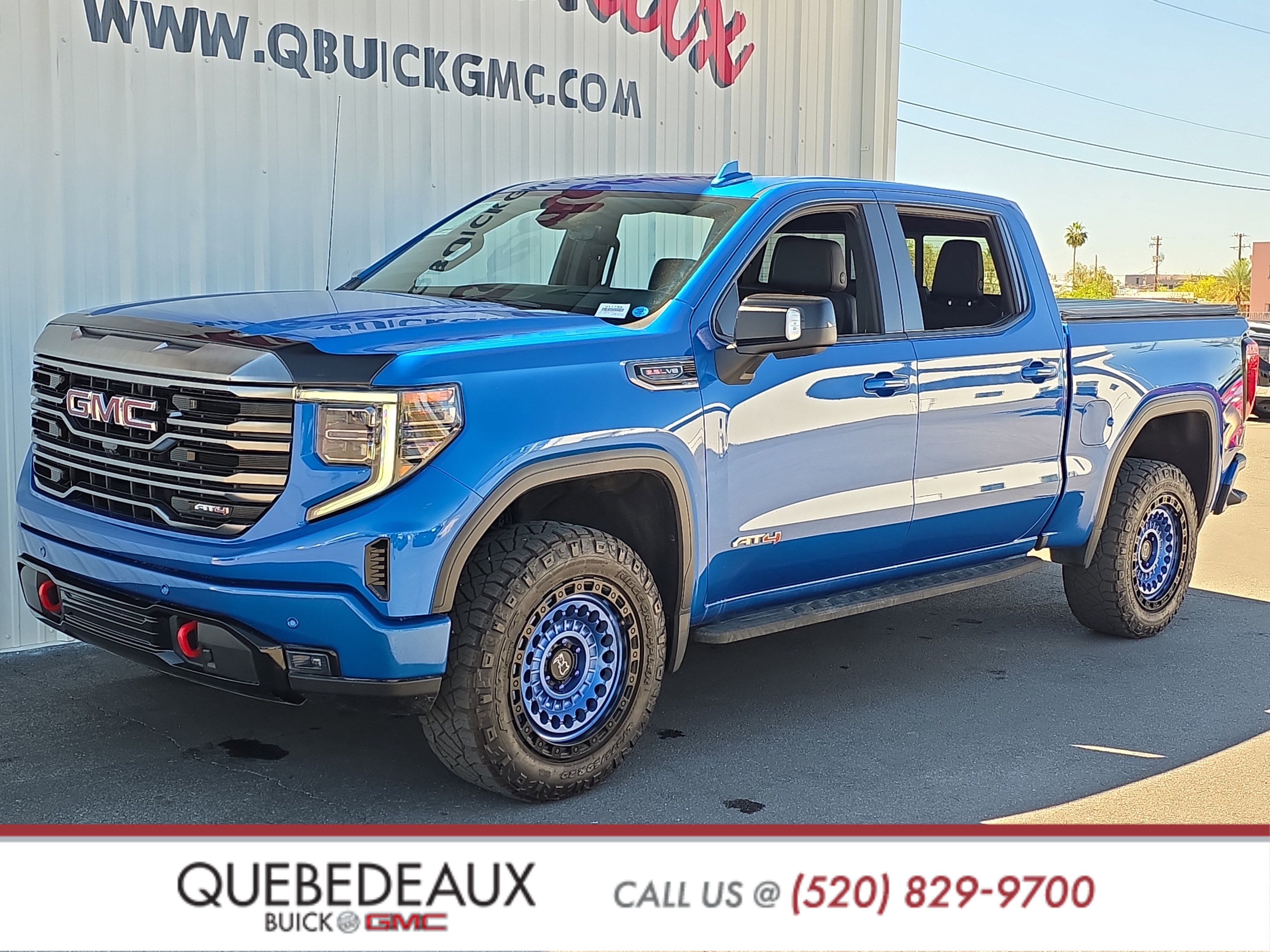 Used 2022 GMC Sierra 1500 AT4 w/ AT4 Premium Package AWD/4WD image 3