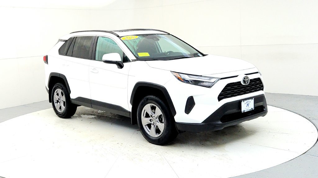 Used 2023 Toyota RAV4 XLE w/ Convenience Package AWD/4WD image 7