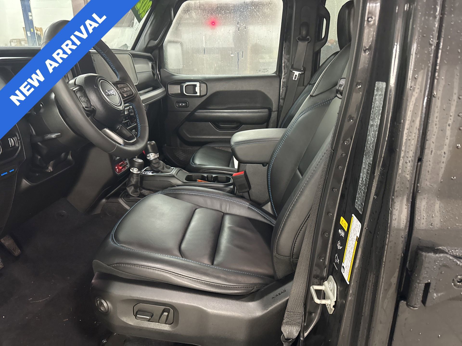 Used 2024 Jeep Wrangler Unlimited Rubicon 4xe image 6