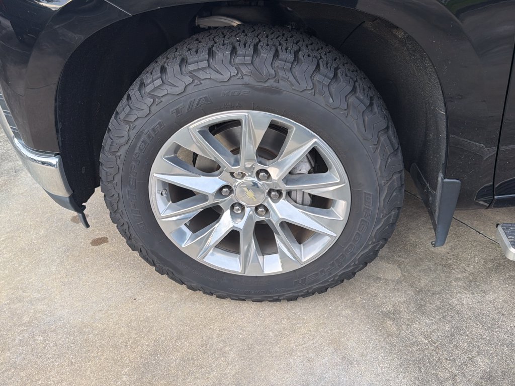 Used 2019 Chevrolet Silverado 1500 LTZ w/ LTZ Plus Package RWD image 12