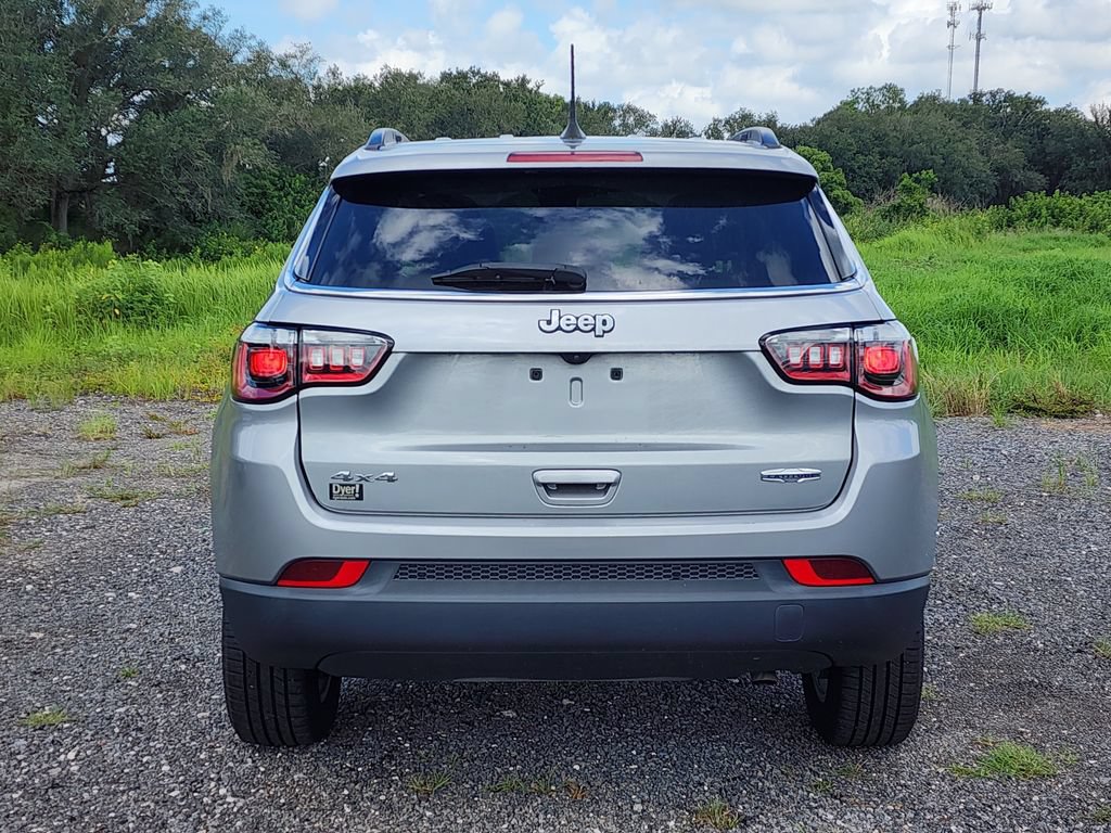 Used 2022 Jeep Compass Latitude w/ Convenience Group AWD/4WD image 6