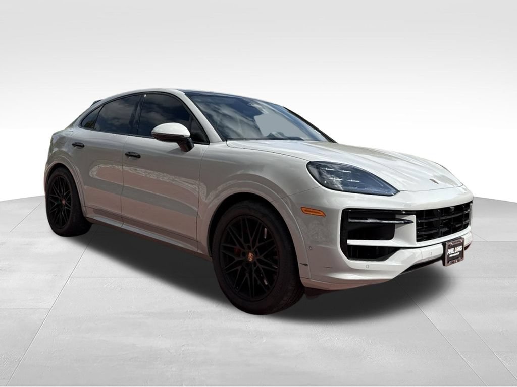 Used 2026 Porsche Cayenne GTS AWD/4WD image 1