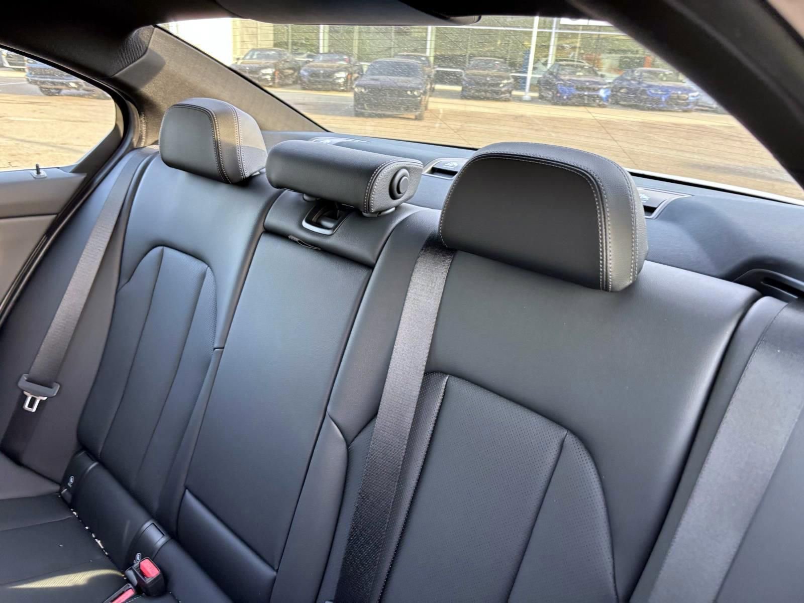 Used 2025 BMW 330i xDrive Sedan image 26