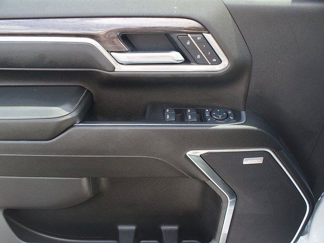 New 2025 Chevrolet Silverado 3500 LTZ w/ LTZ Convenience Package RWD image 28
