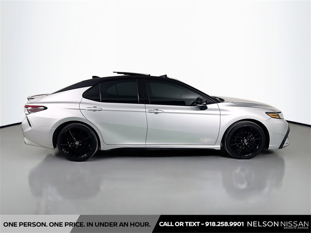 Used 2022 Toyota Camry XSE image 4