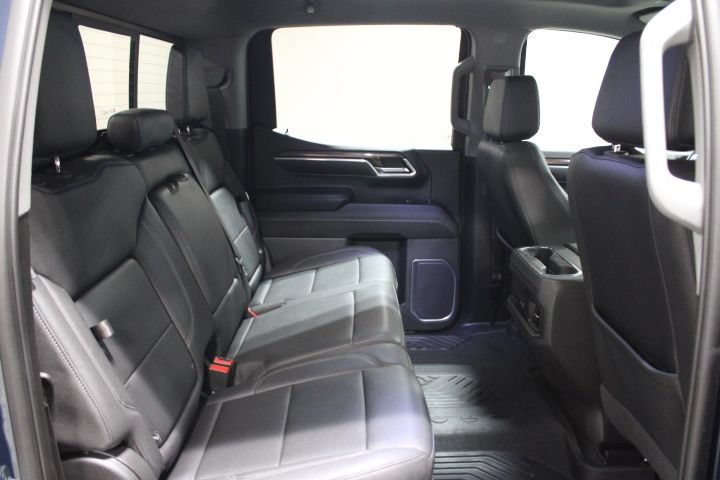 Used 2023 Chevrolet Silverado 1500 LT Trail Boss w/ Convenience Package II AWD/4WD image 30