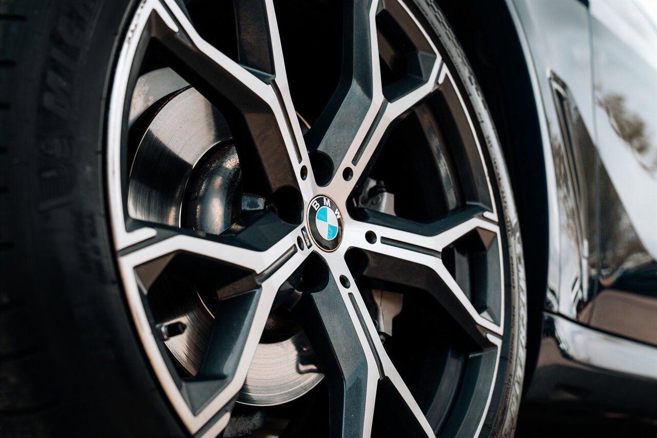 Used 2022 BMW X5 sDrive40i w/ M Sport Package image 18