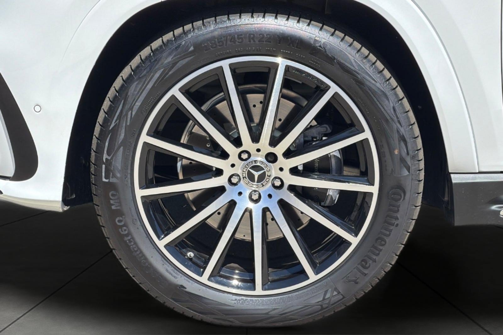 New 2025 Mercedes-Benz GLS 580 4MATIC image 27