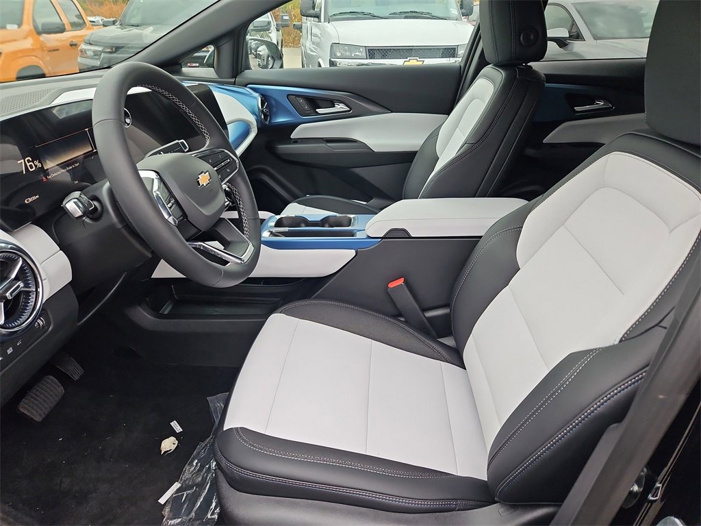 New 2026 Chevrolet Equinox EV LT image 19