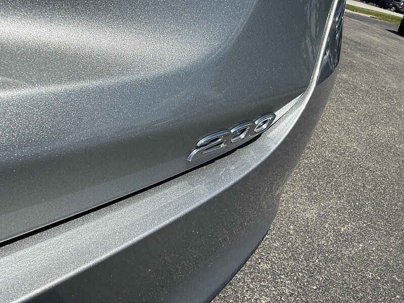 Used 2016 Chrysler 200 Limited FWD image 13