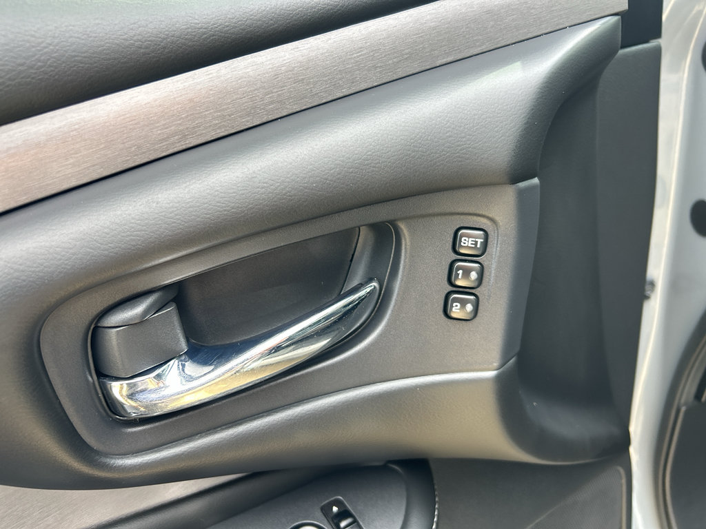 Used 2021 Nissan Murano SL w/ SL Moonroof Package FWD image 24