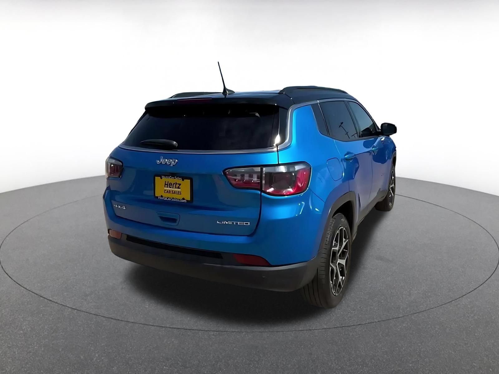 Used 2025 Jeep Compass Limited AWD/4WD image 14
