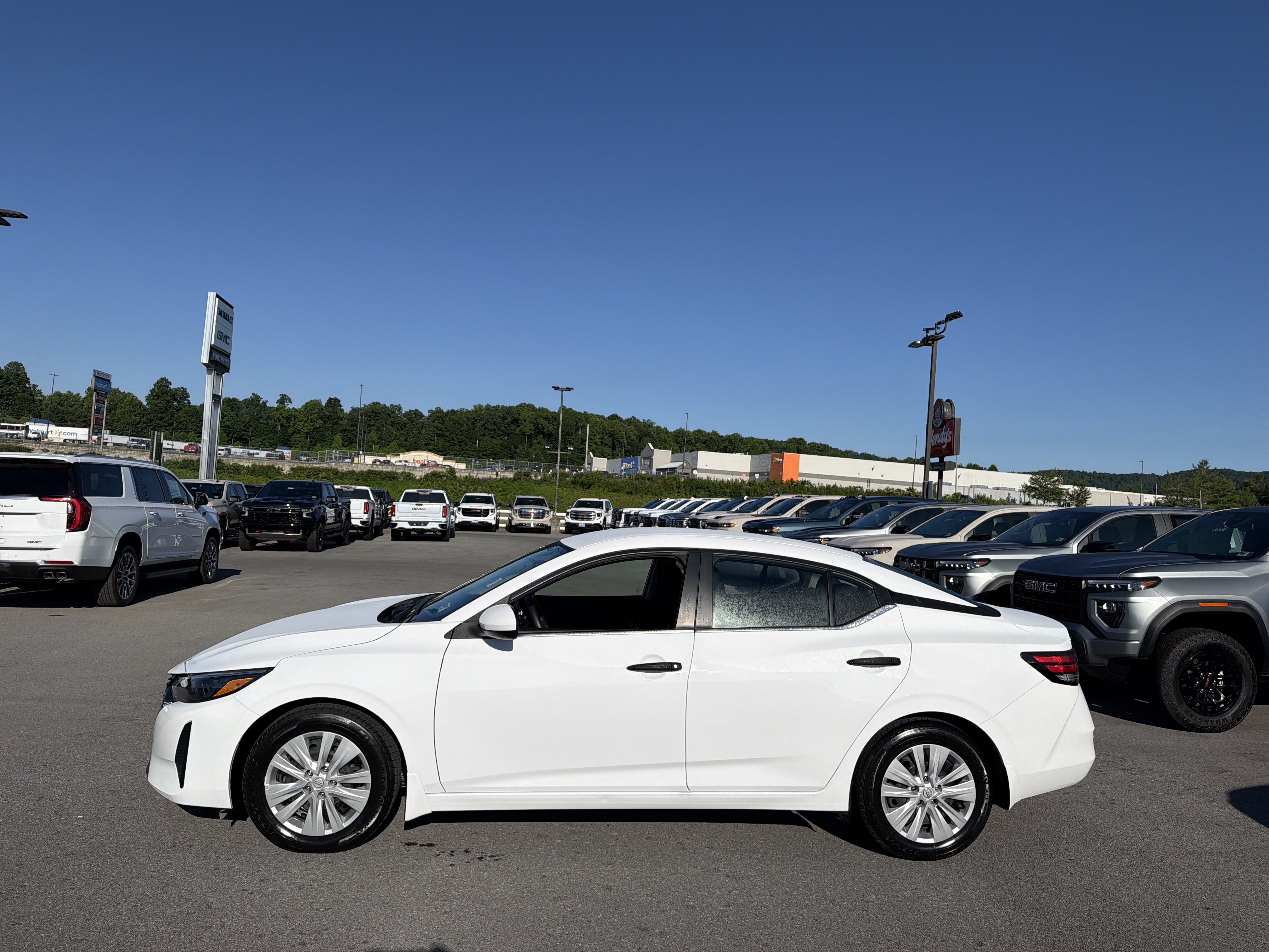 Used 2024 Nissan Sentra S FWD image 10