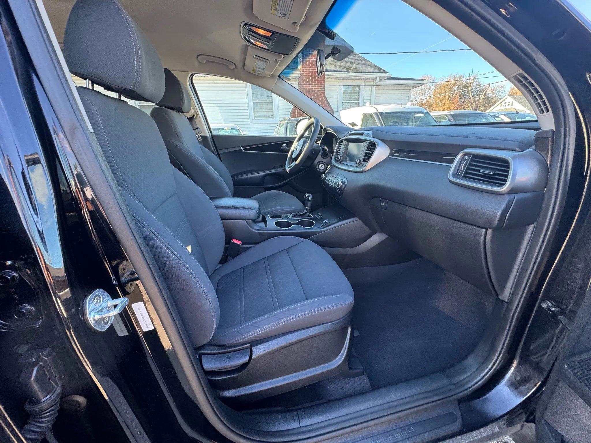 Used 2018 Kia Sorento LX Sport Utility 4D image 31