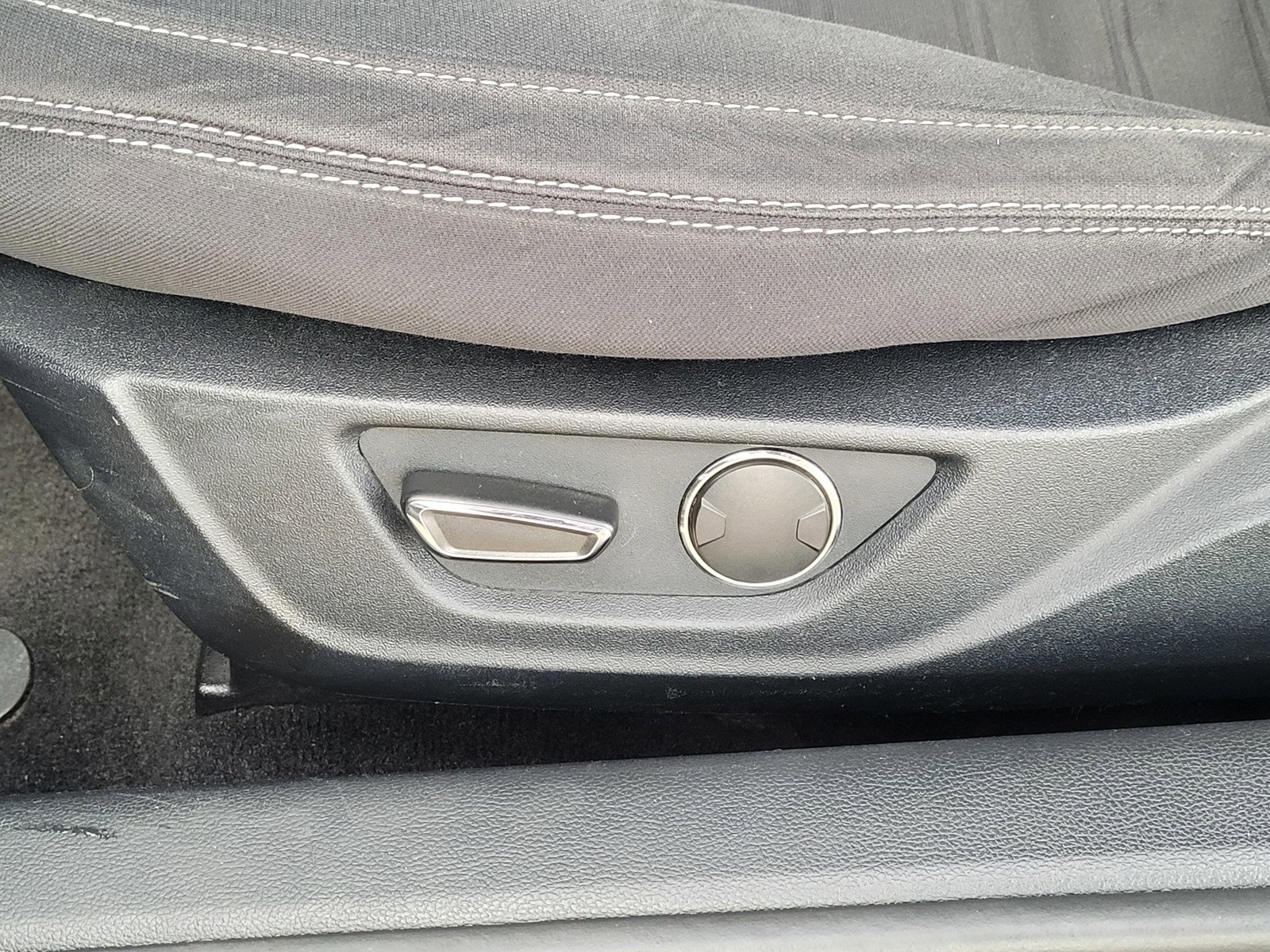 Used 2017 Ford Mustang GT image 10