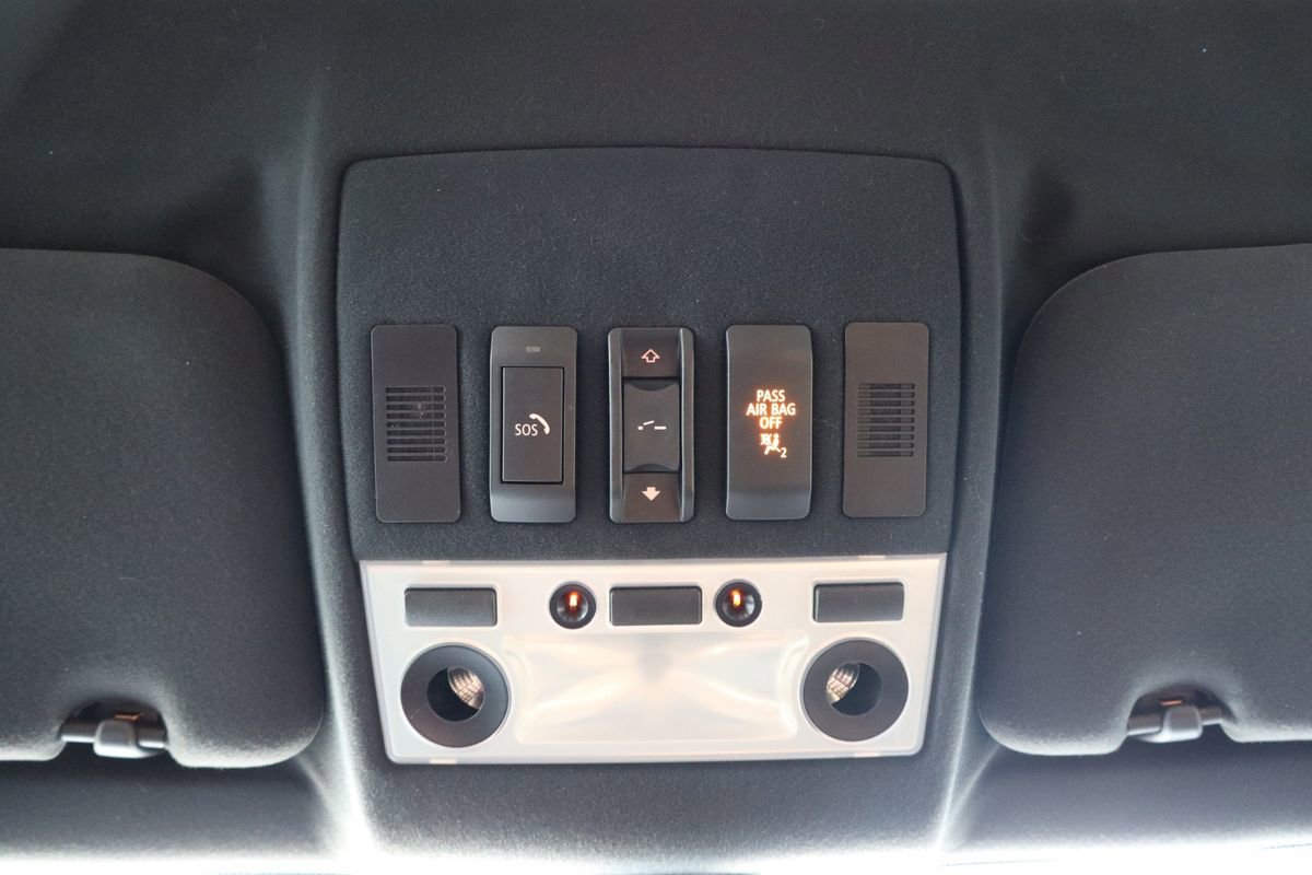 Used 2010 BMW 535i xDrive Wagon AWD/4WD image 23