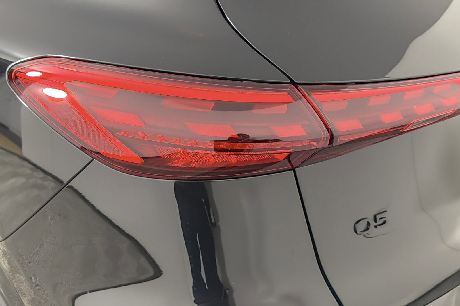 New 2025 Audi Q5 Premium Plus image 24