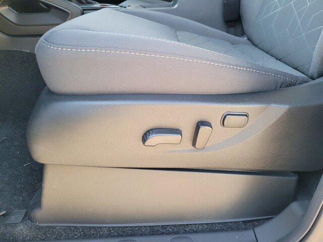 New 2026 Nissan Frontier SV image 9