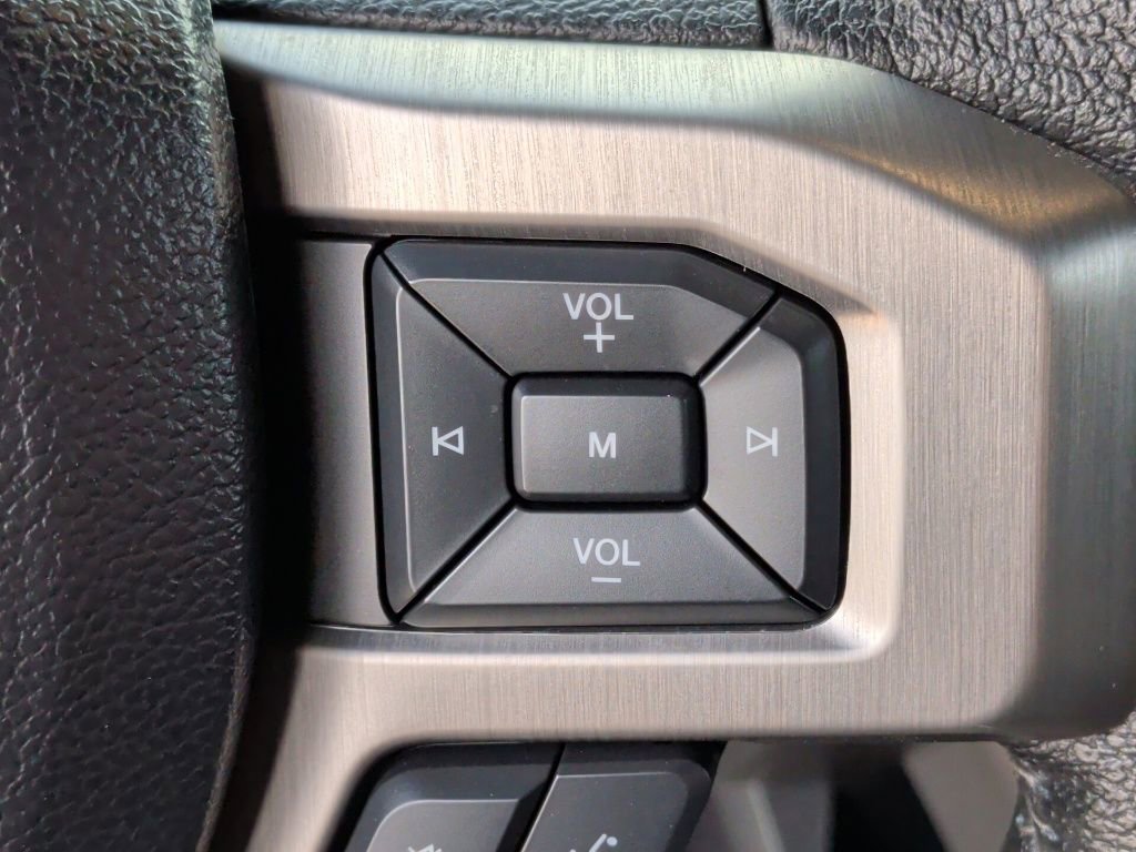 Used 2016 Ford F150 Platinum w/ Equipment Group 701A Luxury image 20