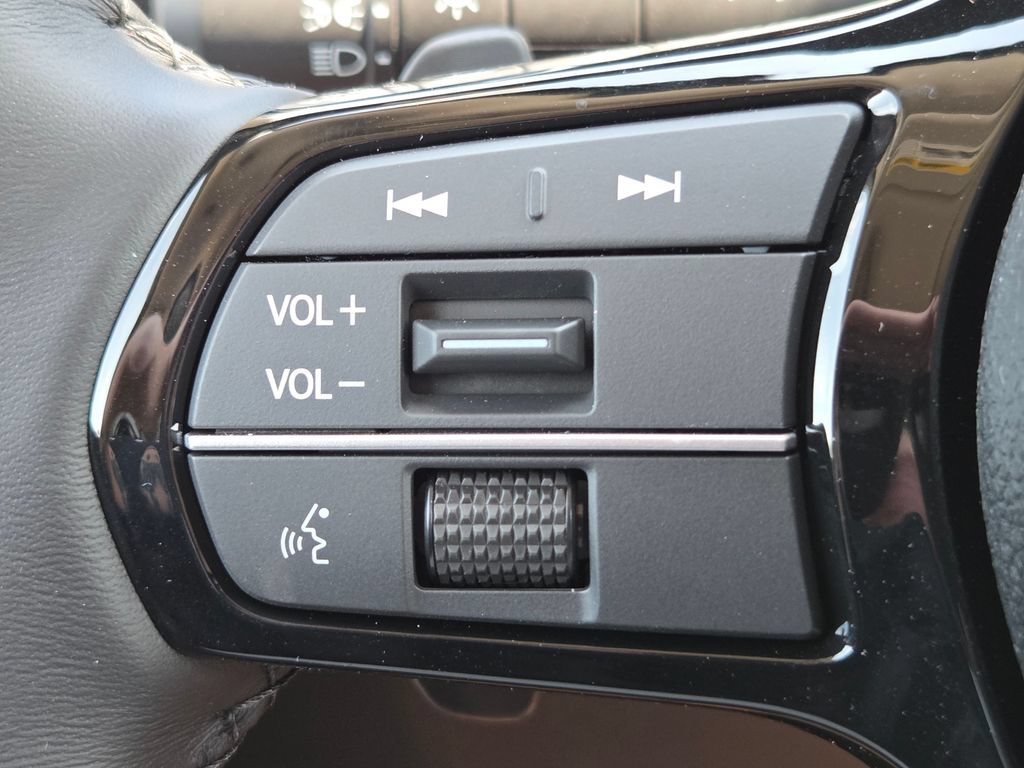 New 2026 Honda Pilot Touring image 13